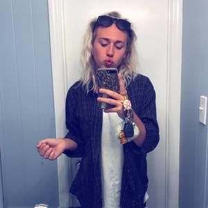 Meet your Posher, Randi